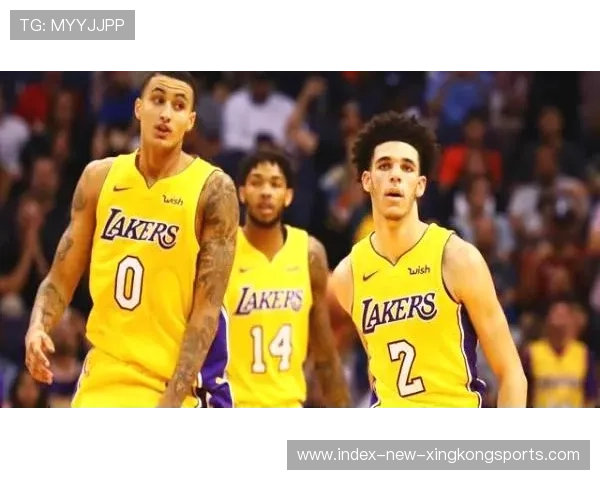 那不勒斯外线突破力度加倍压垮两侧防区 那不勒斯外线突破力度加倍压垮两侧防区