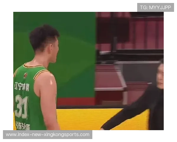 CBA北控前场展开连续逼压,对方推进被全面限制 CBA北控前场展开连续逼压,对方推进被全面限制